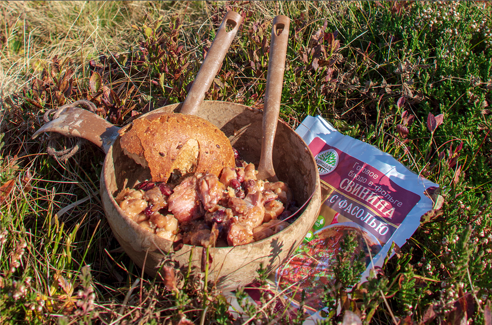 Вкусная еда в мягкой упаковки